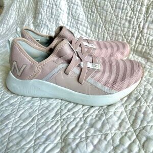 Women's Size 9 New Balance Beaya Pink Purple Running Shoes Sneakers Athletic